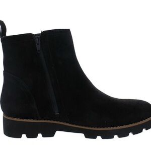 Vionic black water repellent suede ankle boots size 8.5